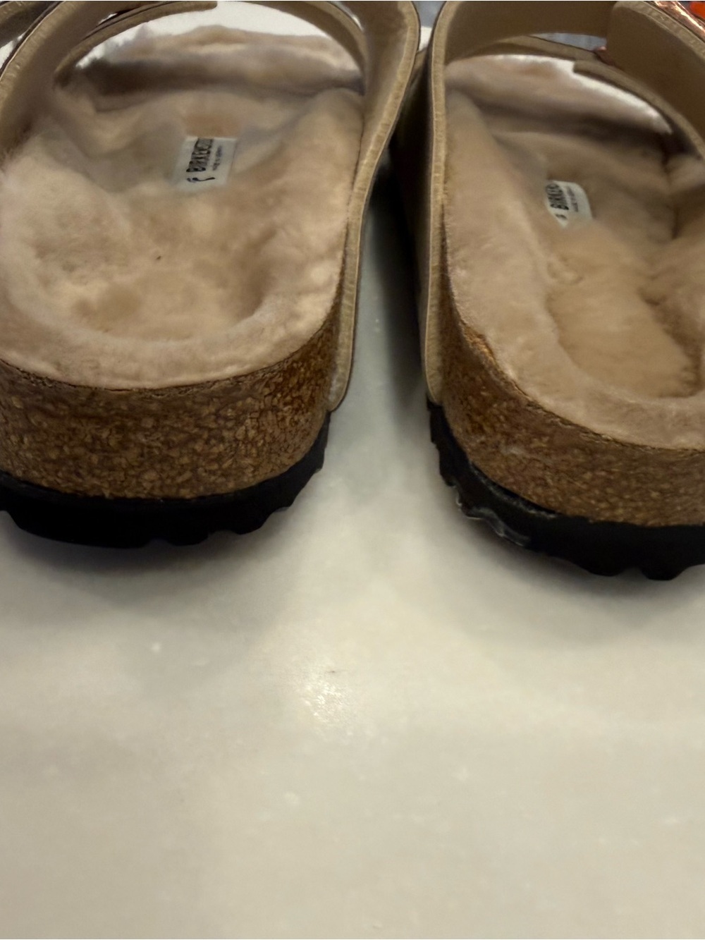 Birkenstock Arizona Genuine Shearling Slide Sandal Taupe Size W-10 M-8 EU 41 NWT - Picture 7 of 13